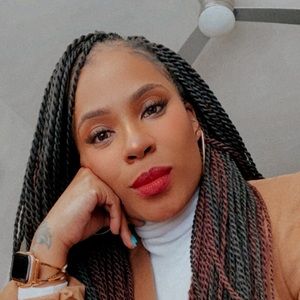 Meet your Posher, Dr. sophia